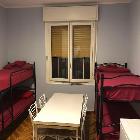 Euro House Hostel Modena Bagian luar foto
