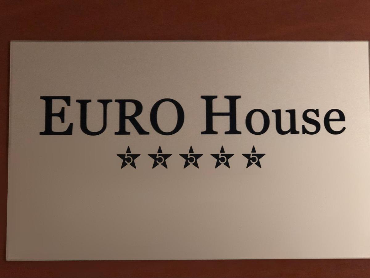 Euro House Hostel Modena Bagian luar foto